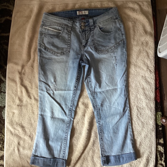 LEI l.e.i. Ashley low rise capri jeans size 7 Regular - Picture 1 of 9